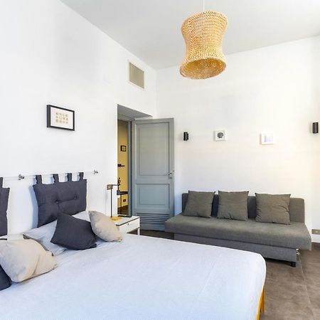 Hostly - Nicole Apartment Volturno- Full Rome Center Экстерьер фото