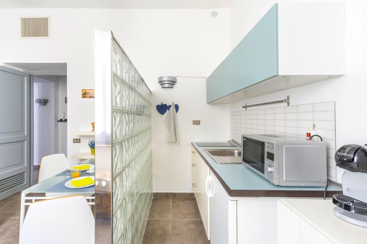 Hostly - Nicole Apartment Volturno- Full Rome Center Экстерьер фото