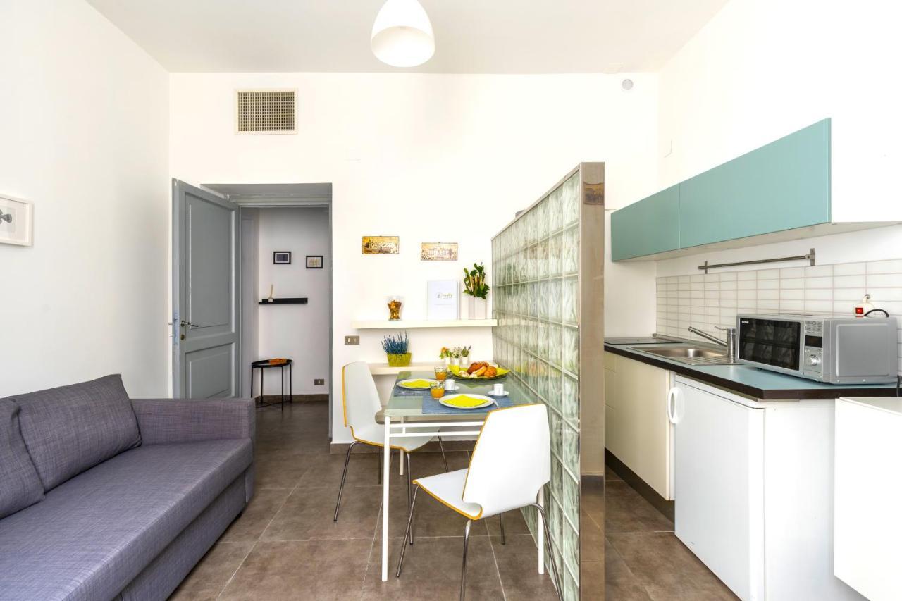 Hostly - Nicole Apartment Volturno- Full Rome Center Экстерьер фото