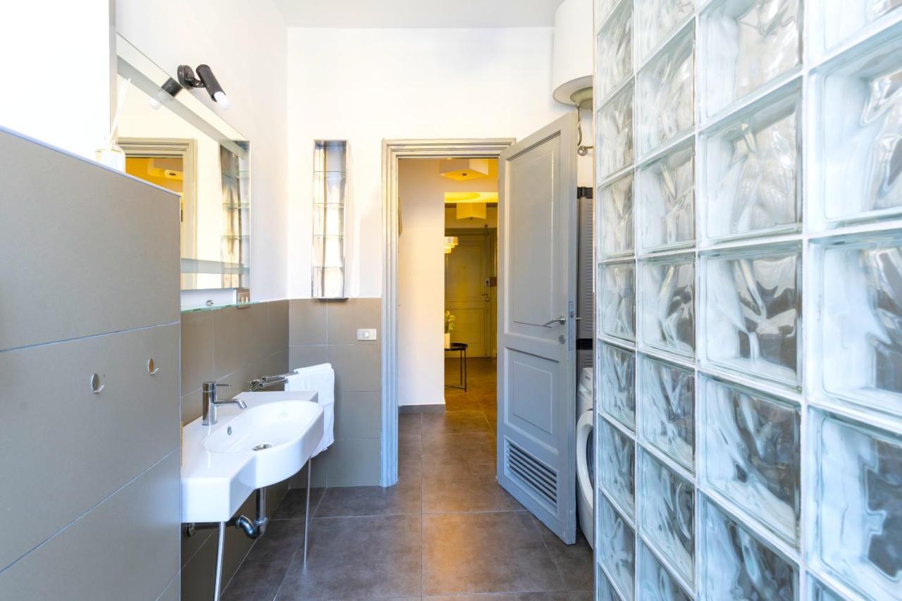 Hostly - Nicole Apartment Volturno- Full Rome Center Экстерьер фото